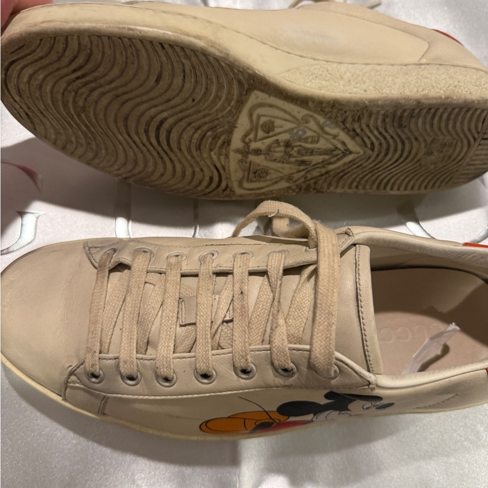Gucci Cream Sneakers with Mickey Mouse and Orange Detail - Picture 4 of 7